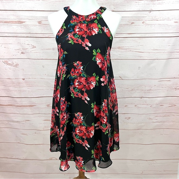 Betsey Johnson Dresses & Skirts - Betsey Johnson Floral Red Rose High Neck Babydoll Trapeze Swing Cocktail Dress
